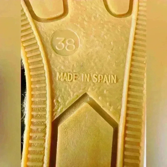 Lara Espadrilles Closed Toe Wedge Tie-Up Sandal Size 38 or US 7 - Picture 8 of 11